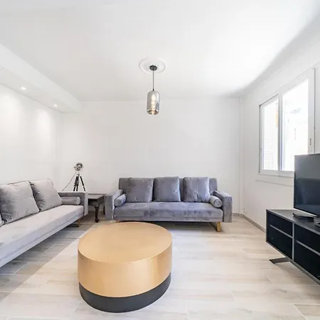 Brand New 2 Bedroom In The Heart Of *