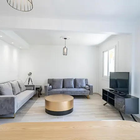 Apartment Brand New 2 Bedroom In The Heart Of *