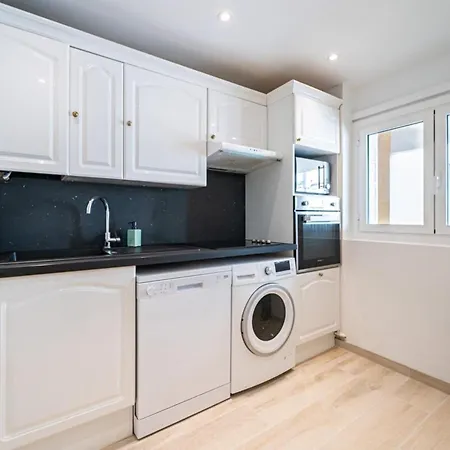 Apartment Brand New 2 Bedroom In The Heart Of *