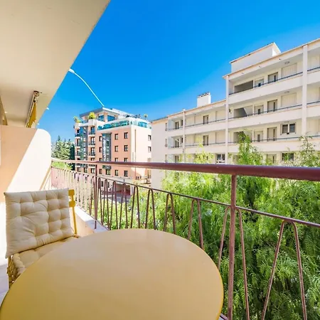 Brand New 2 Bedroom In The Heart Of Apartment